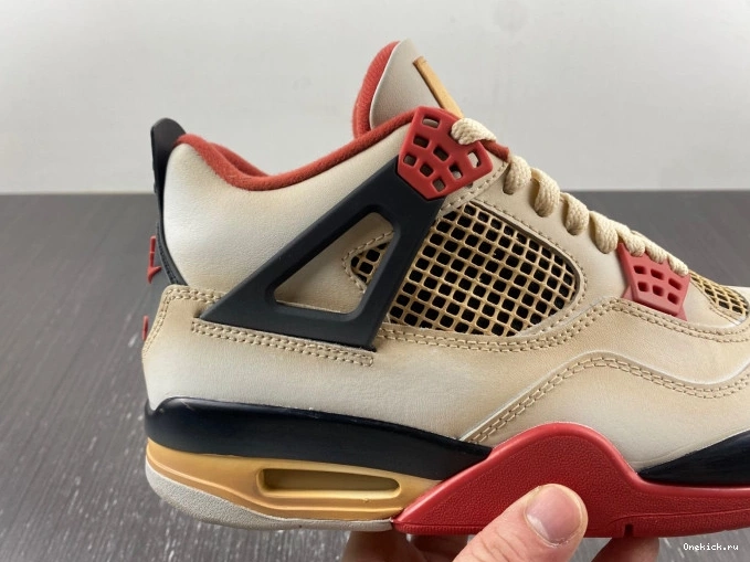 One Kick JORDAN 4 